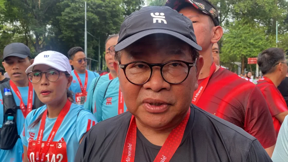 Pramono Anung Finis 10K di Jakarta Running Festival
