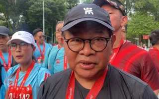 Pramono Anung Finis 10K di Jakarta Running Festival