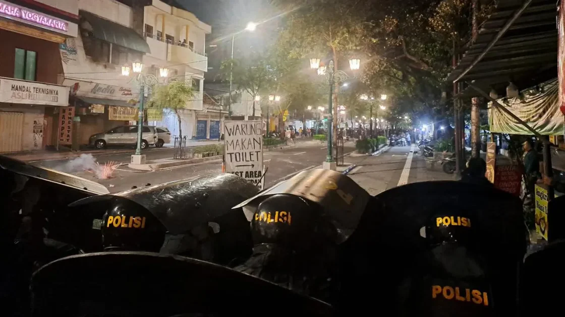 Demo Sumpah Pemuda di Yogya Ricuh Hingga Tugu