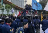 Mahasiswa Trisakti Demo di Patung Kuda Bawa Tiga Tuntutan