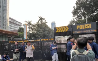 Jalan Medan Merdeka Selatan Ditutup karena Demo Mahasiswa
