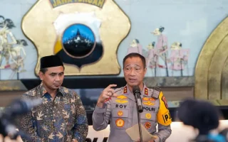 Polisi Geledah Persembunyian Eks Napiter, Sita Senjata Tajam