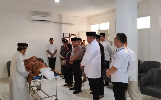 Polisi Usut Kematian Suporter Usai Laga di Pakansari