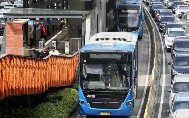 4 Rute Transjakarta Setop Sementara Imbas Demo Hari Sumpah Pemuda
