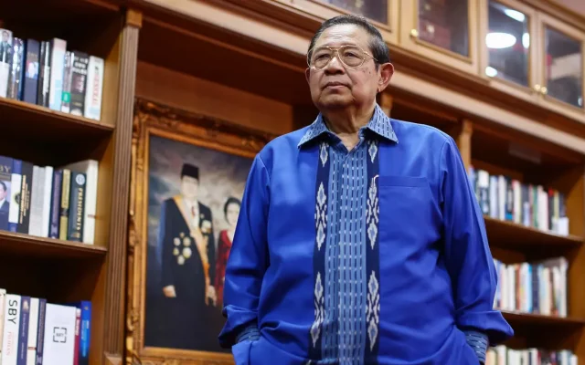 SBY Kenang Jasa Eks Panglima TNI Widodo AS Saat Krisis 1998