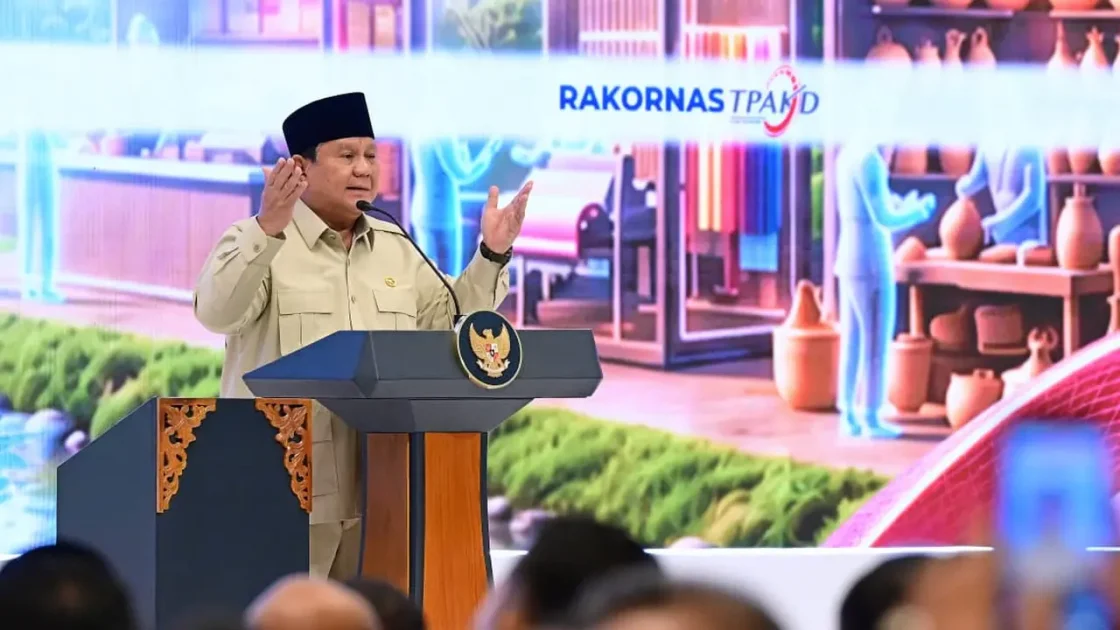 Prabowo Targetkan Kredit Rakyat Rp 400 Triliun pada 2027