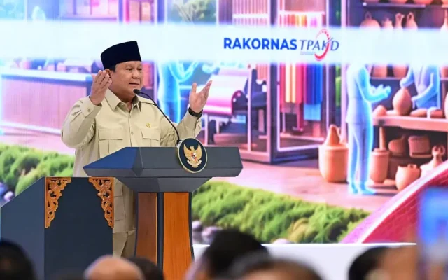 Prabowo Targetkan Kredit Rakyat Rp 400 Triliun pada 2027