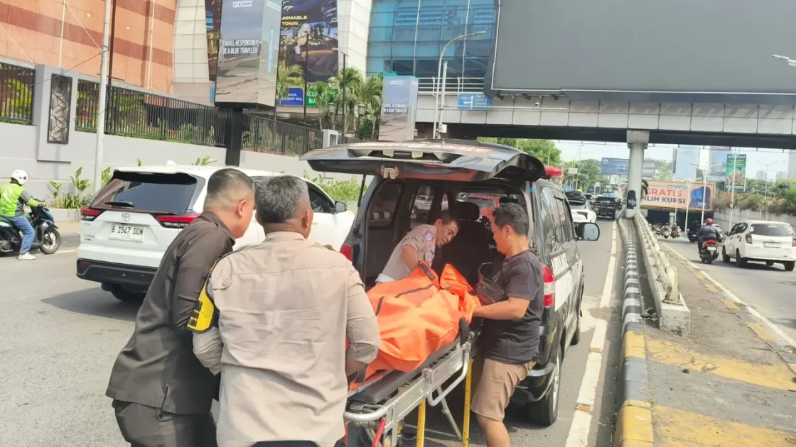 Pemotor Tewas Usai Tabrak Pembatas Jalan Depan PIM 2