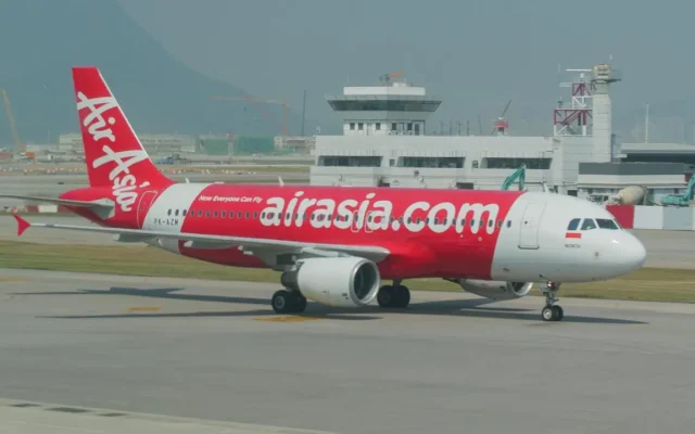 AirAsia Turunkan Harga Tiket Domestik 12 Persen Saat Nataru