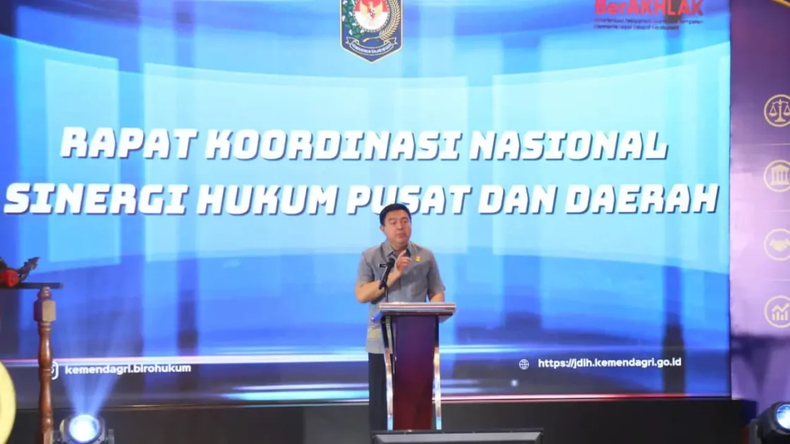 Kemendagri Minta Pemda Evaluasi Aturan yang Bebani Warga