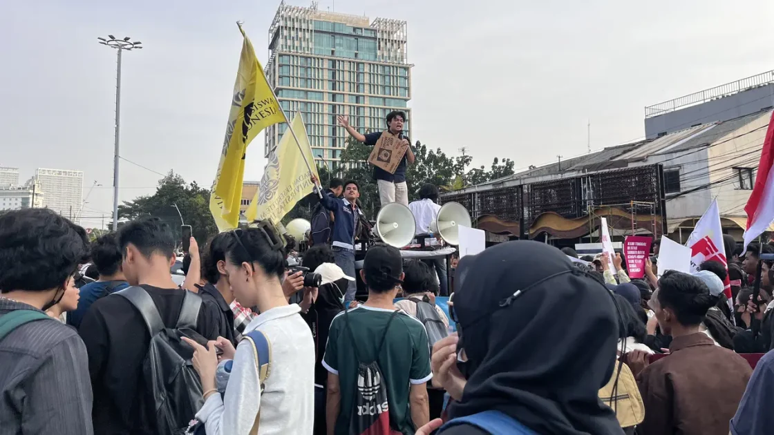 Komite Sadar Gelar Aksi di Bundaran HI Tagih Janji Prabowo
