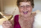Kisah Nenek 96 Tahun yang Punya 15 Juta Pengikut di TikTok