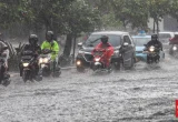 Jalan Mayor Oking Cibinong Banjir Parah, Banyak Motor Mogok