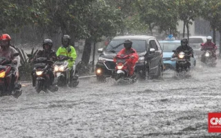 Jalan Mayor Oking Cibinong Banjir Parah, Banyak Motor Mogok