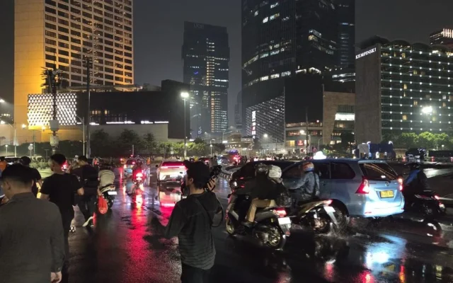 Aksi di Bundaran HI Bubar, Lalu Lintas Kembali Normal