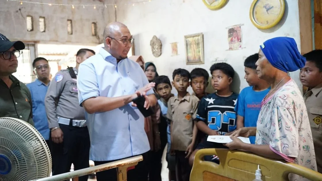 Andre Rosiade Bantu Warga Padang yang Koma Selama 10 Tahun