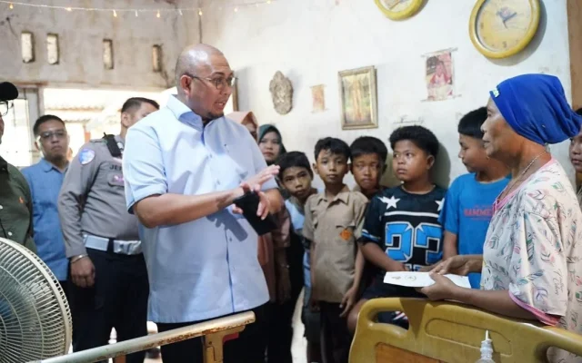 Andre Rosiade Bantu Warga Padang yang Koma Selama 10 Tahun