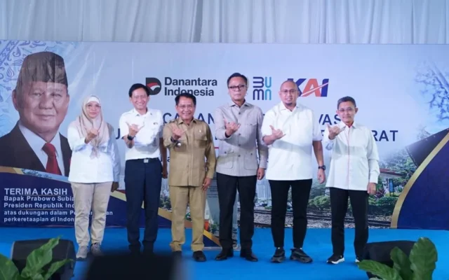 Donny Oskaria dan Bobby Rasyidin Puji Andre Rosiade