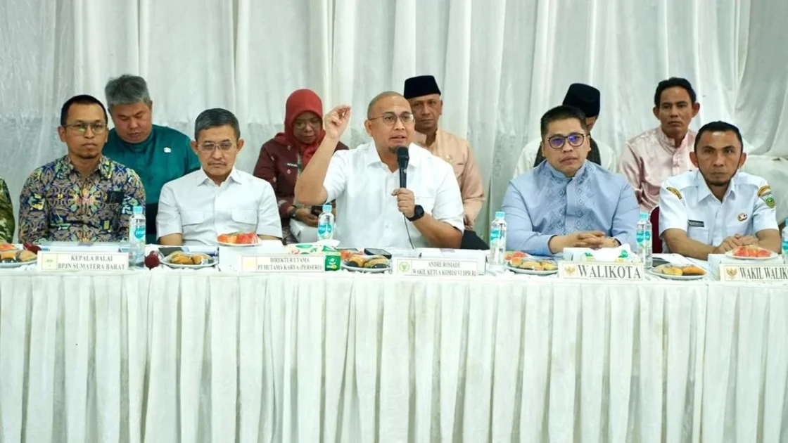 Dirut Hutama Karya Puji Andre Rosiade Kawal Tol Sicincin-Bukittinggi
