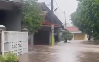 Tanggul Jebol di Cibinong Bogor, Ratusan Rumah Terendam Banjir