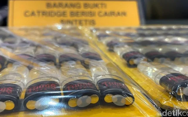 Komisi III DPR Dukung Kapolri Larang Total Peredaran Vape