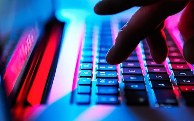 Celah Keamanan PHP Terungkap AI, Situs Global Ditutup Sementara