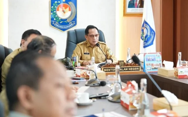 Mendagri Minta Pemda Perkuat Larangan Bakar Lahan