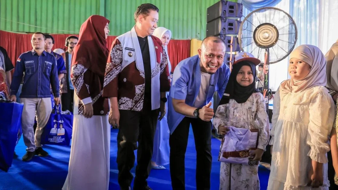 Pemkot Pekanbaru Salurkan Seragam Sekolah Gratis Rp12,4 M