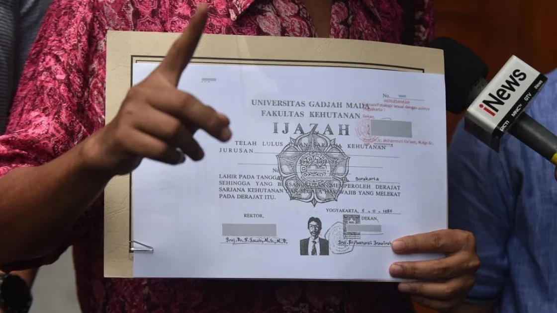 Saksi di Sidang Roy Suryo Ngaku Lihat Ijazah Asli Jokowi
