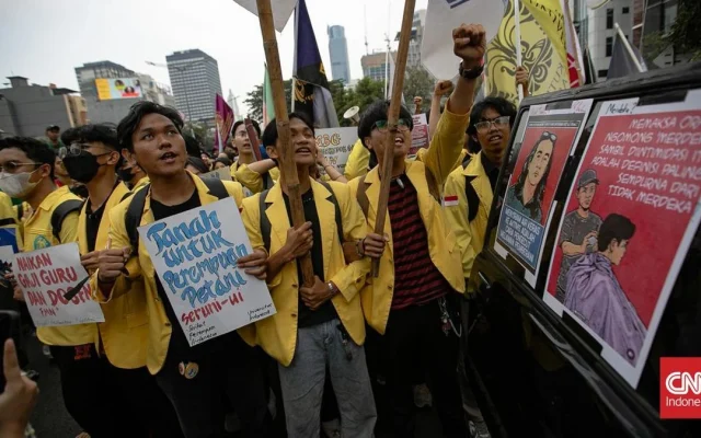 Mahasiswa Gelar Demo Serentak di Tiga Kota Soroti 2 Tahun Prabowo-Gibran