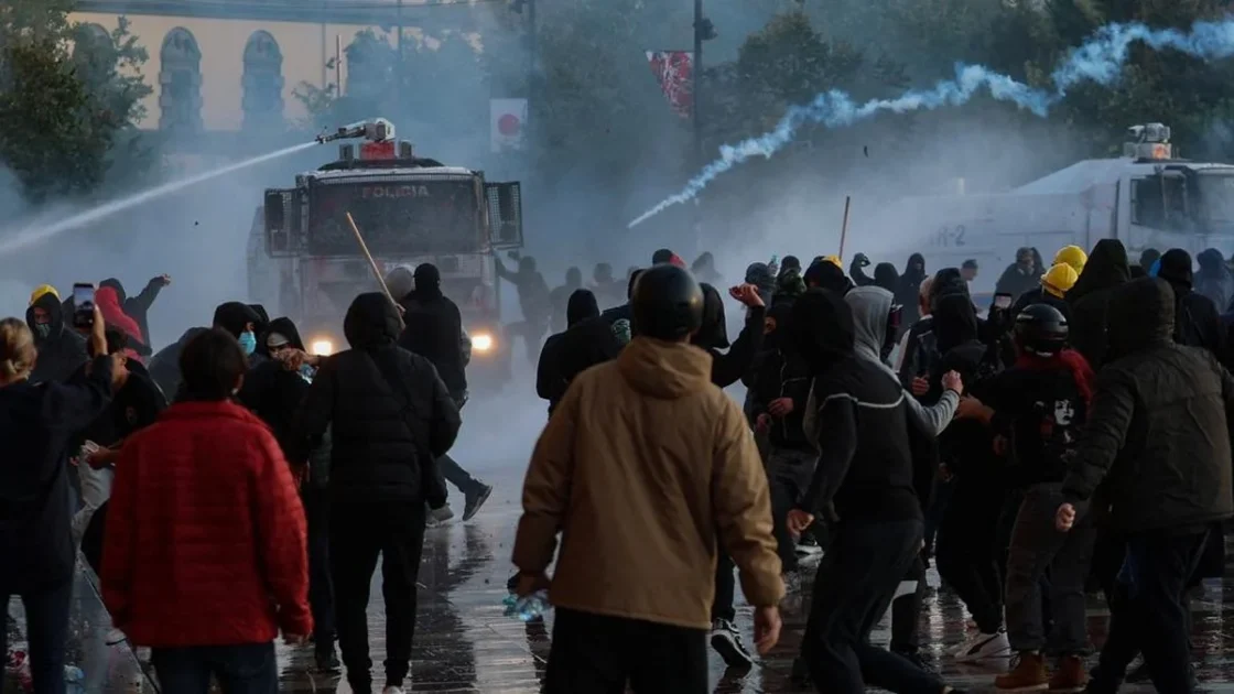 Ribuan Warga Albania Demo Biaya Hidup Tinggi, Tuntut PM Mundur