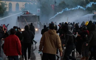 Ribuan Warga Albania Demo Biaya Hidup Tinggi, Tuntut PM Mundur