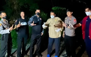 Polri Selamatkan Induk dan Bayi Orang Utan di Kotim