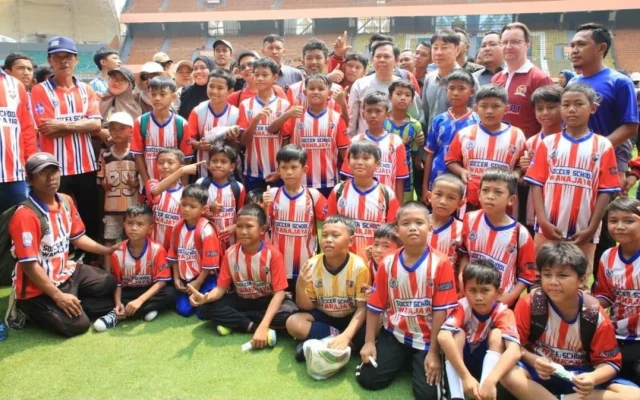 Sultan Najamudin Dorong Pembinaan Pesepak Bola Muda