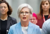 Anggota Parlemen Australia Helen Haines Ditabrak Mobil