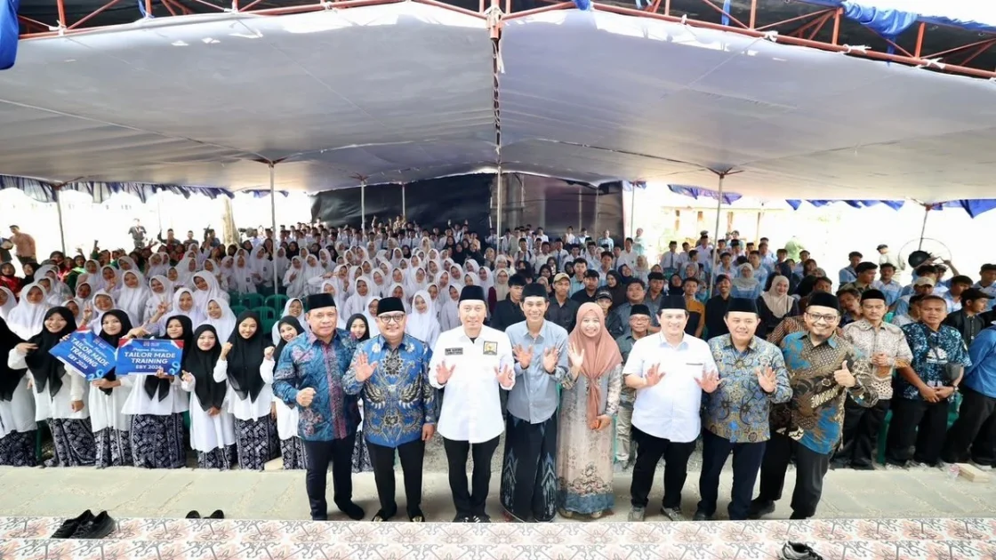 Ibas Dorong Santri Kendal Kuasai Agama dan Keterampilan Kerja