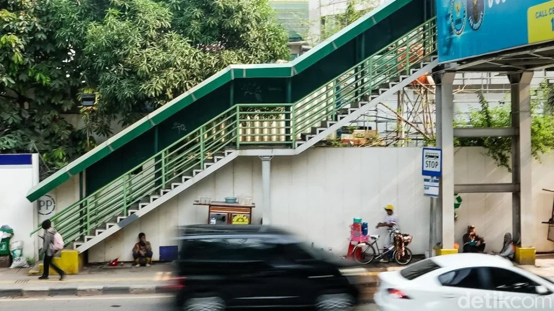 Pemprov DKI Tata dan Bongkar JPO Mulai Tahun Depan