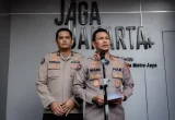Polisi Usut Misteri Teh Kemasan Berbusa saat Unjuk Rasa