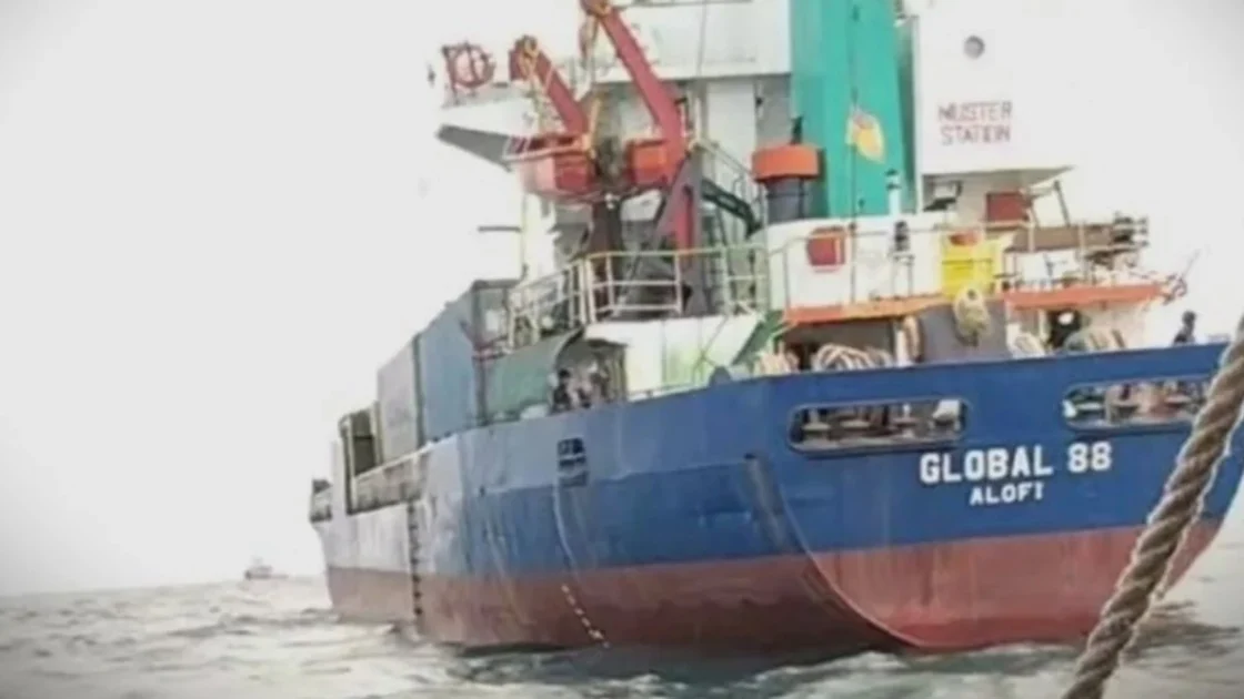 TNI AL Amankan Kapal MV Global 88 Pembawa Rokok ke Malaysia