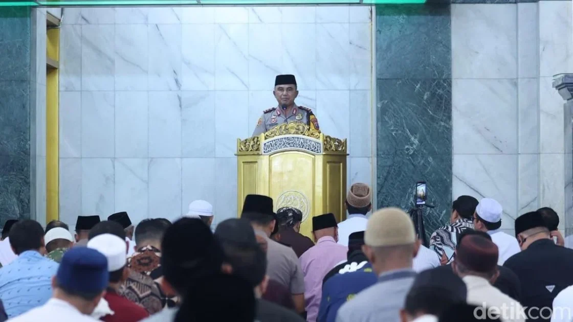 Kapolda Jatim Gelar Jumat Keliling Sampaikan Pesan Kamtibmas