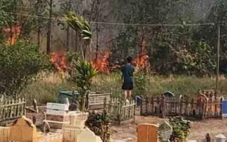 Karhutla Kapuas Meluas, Api Hampir Jangkau Pemakaman