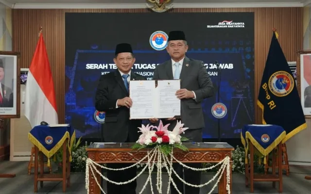Mendagri Serahkan Jabatan Kepala BNPP kepada Maruli Simanjuntak