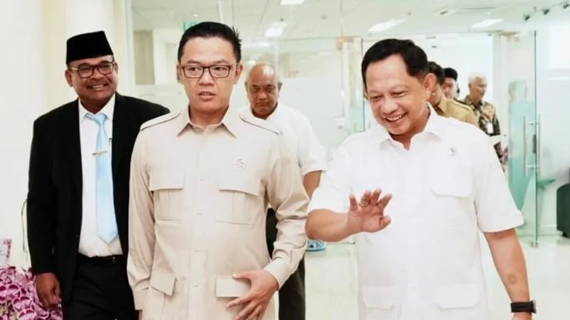 Tito Karnavian Masuk 5 Menteri Kinerja Terbaik Versi IPO
