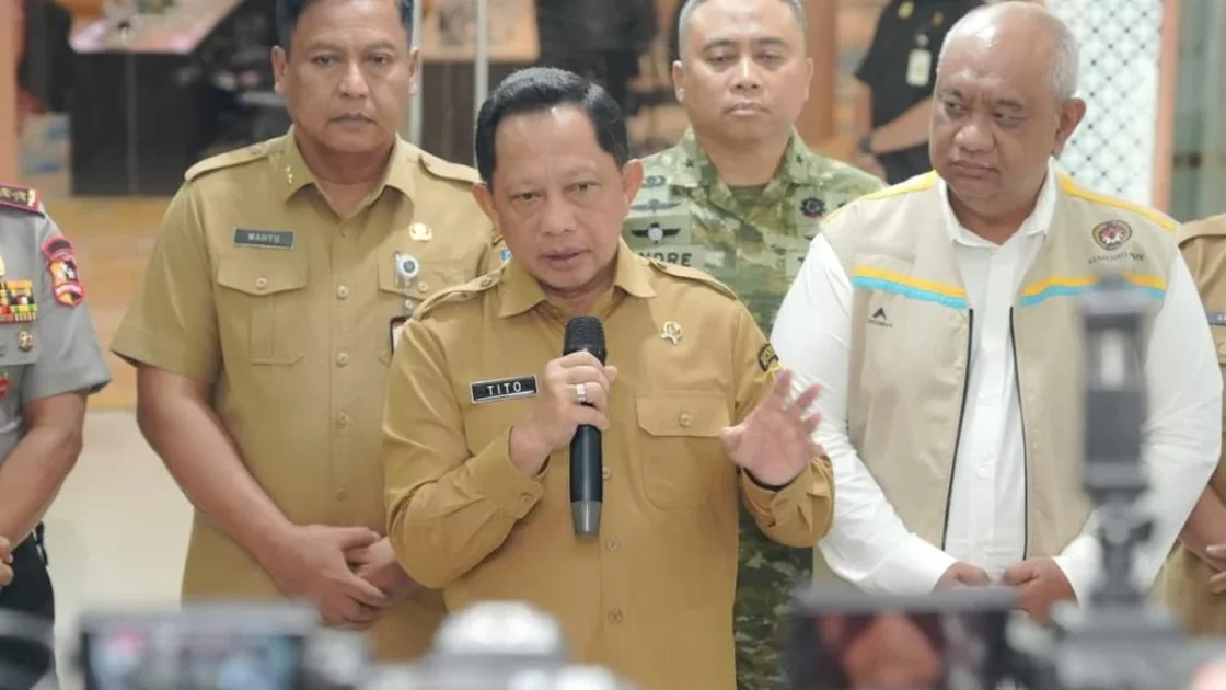 Mendagri Tito Minta K/L Percepat Pemulihan Bencana 2026