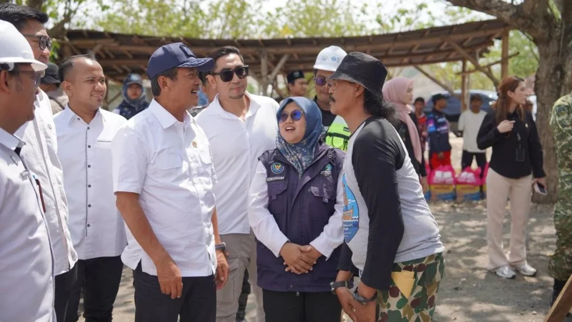 Trenggono Tinjau Kampung Nelayan Merah Putih di Jember