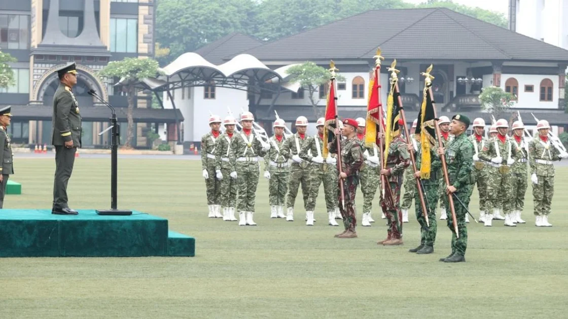 4 Satuan TNI AD Terima Samkaryanugraha, Ini Pesan KSAD