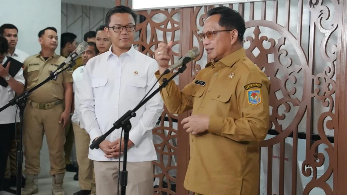 Menko PMK Puji Kinerja Satgas PRR Pulihkan Sumatera