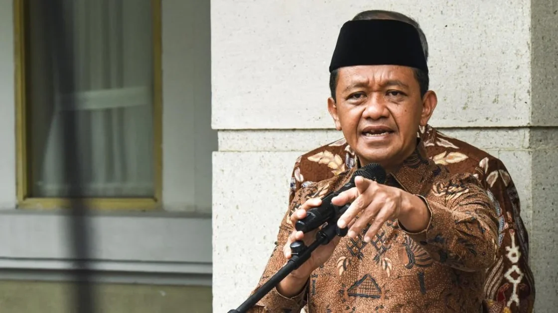 Bahlil Respons Polemik Ijazah Gibran Minta Praduga Tak Bersalah