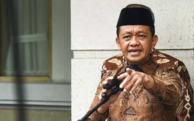 Bahlil Respons Polemik Ijazah Gibran Minta Praduga Tak Bersalah
