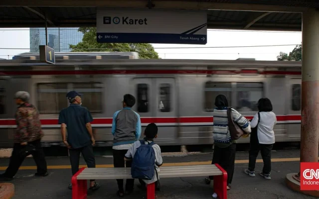 KRL Bablas di Stasiun Sudirman, Masinis Diperiksa KAI